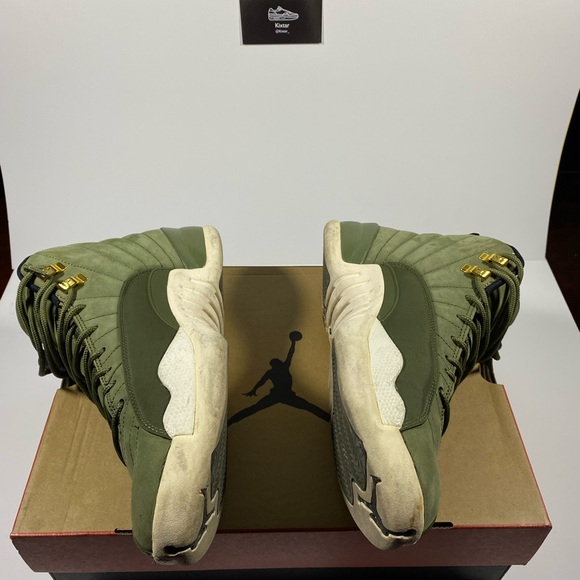 Authentic: Yes
Shoe condition:9/0
Box: Yes
Box Condition: 9/10
Size:10
Price:400 - Picture 4 of 15
